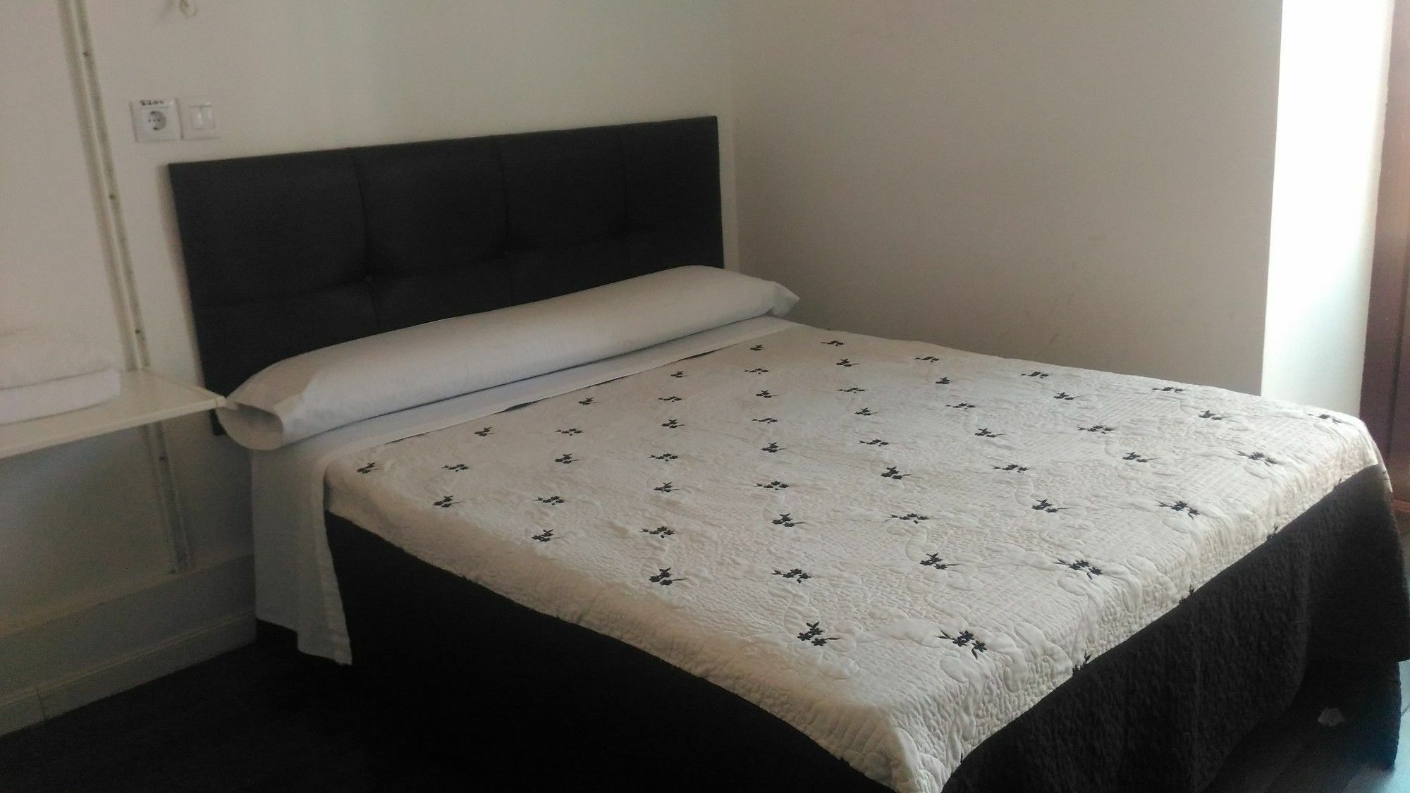 Hostal Alaska مدريد المظهر الخارجي الصورة