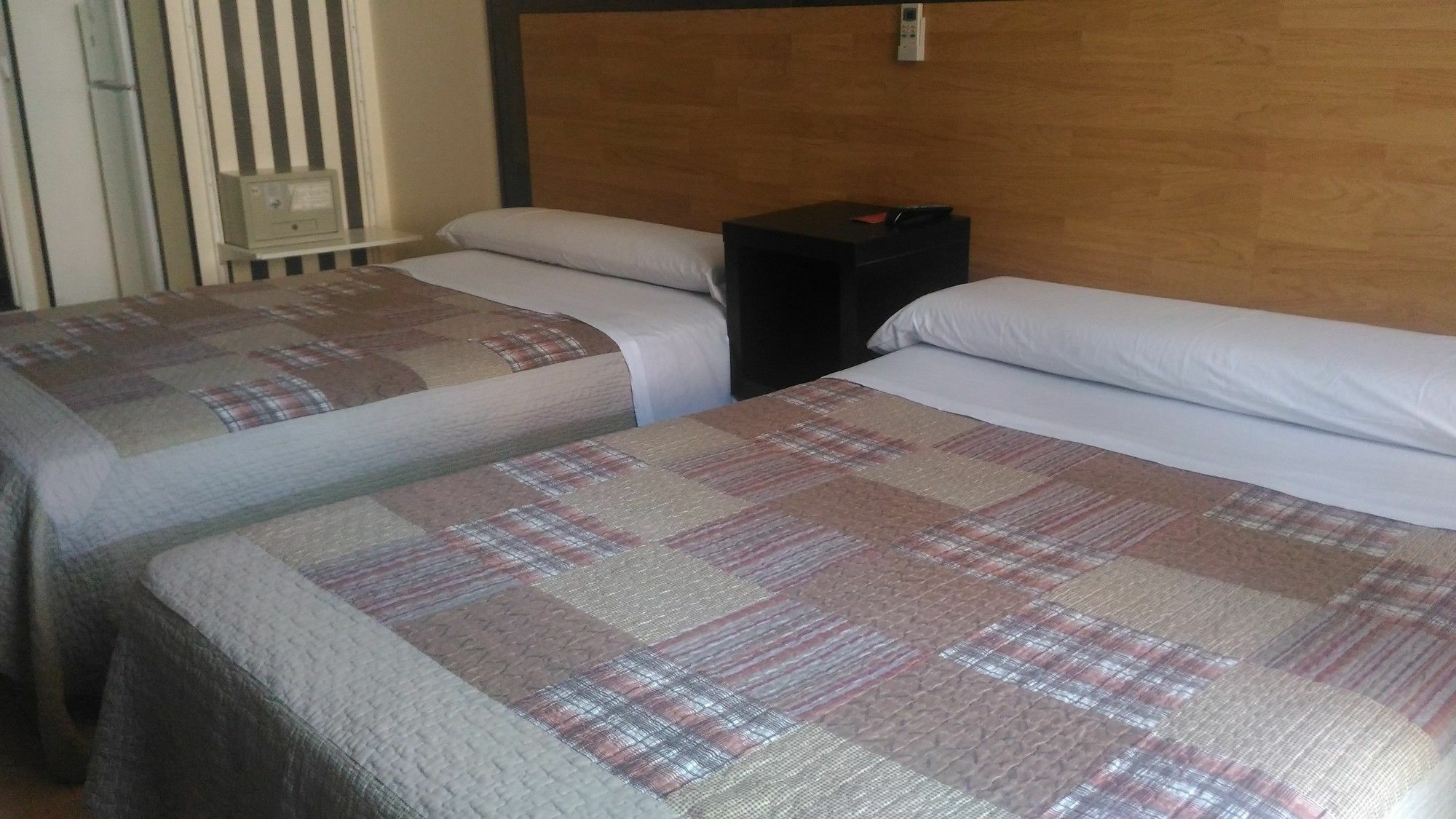 Hostal Alaska مدريد المظهر الخارجي الصورة