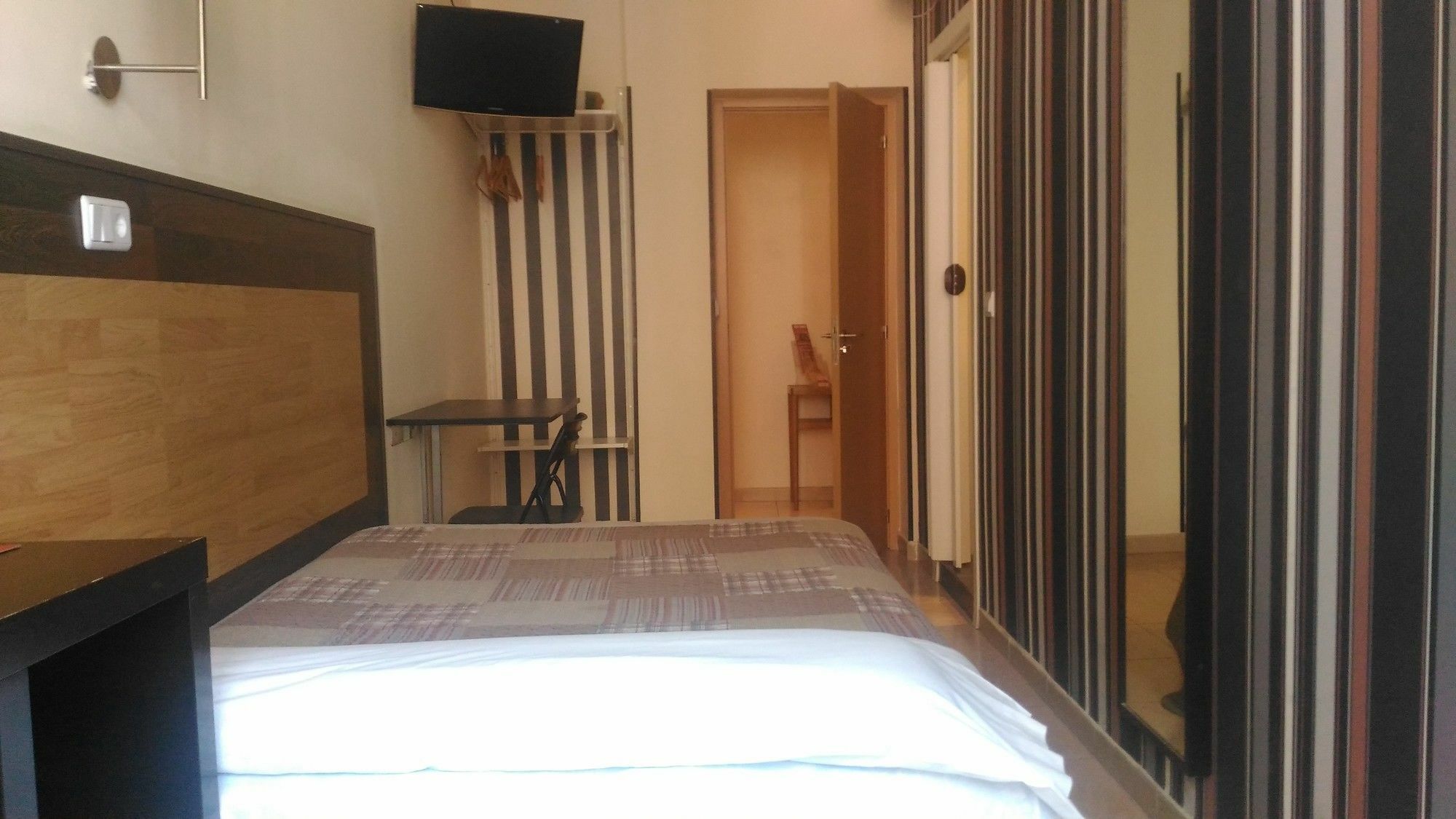 Hostal Alaska مدريد المظهر الخارجي الصورة