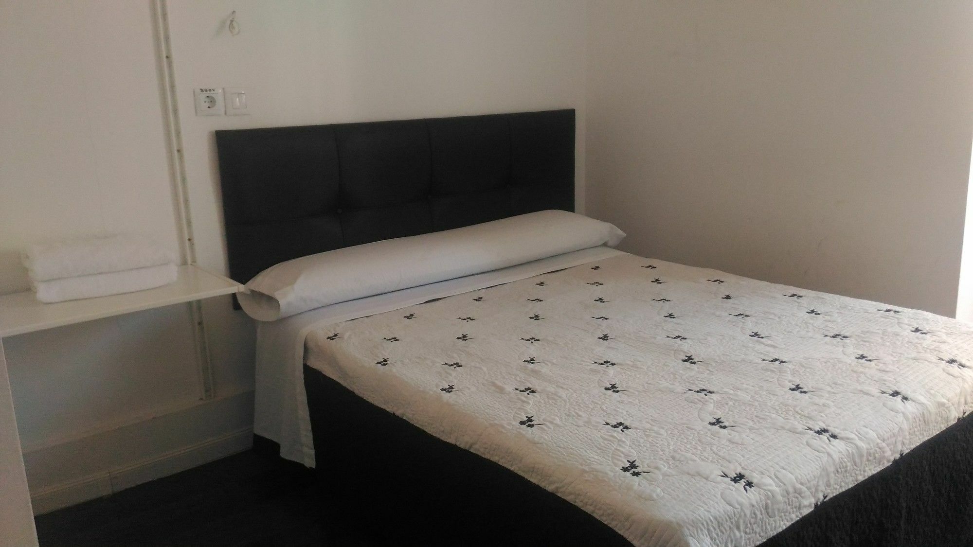 Hostal Alaska مدريد المظهر الخارجي الصورة