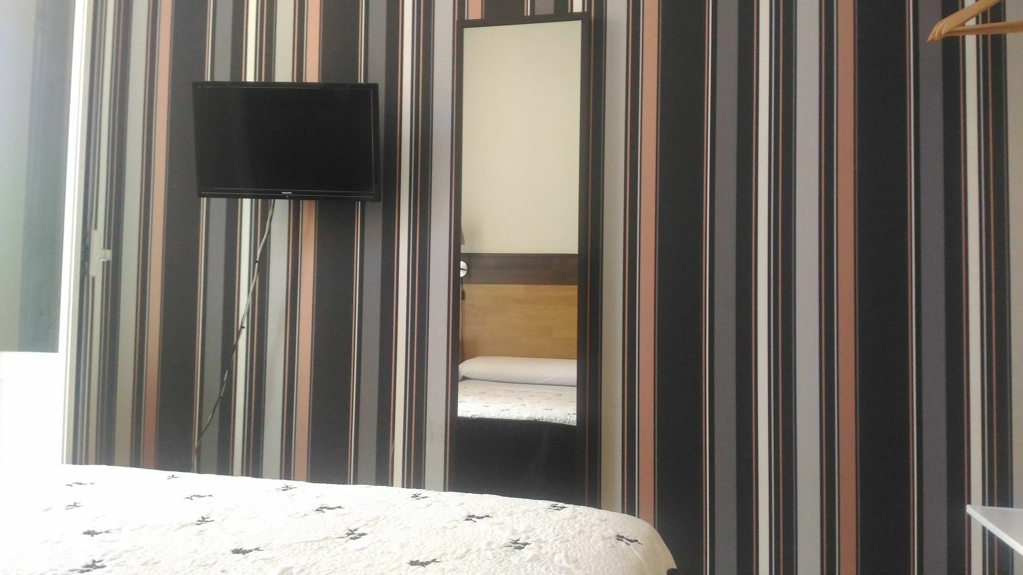Hostal Alaska مدريد المظهر الخارجي الصورة