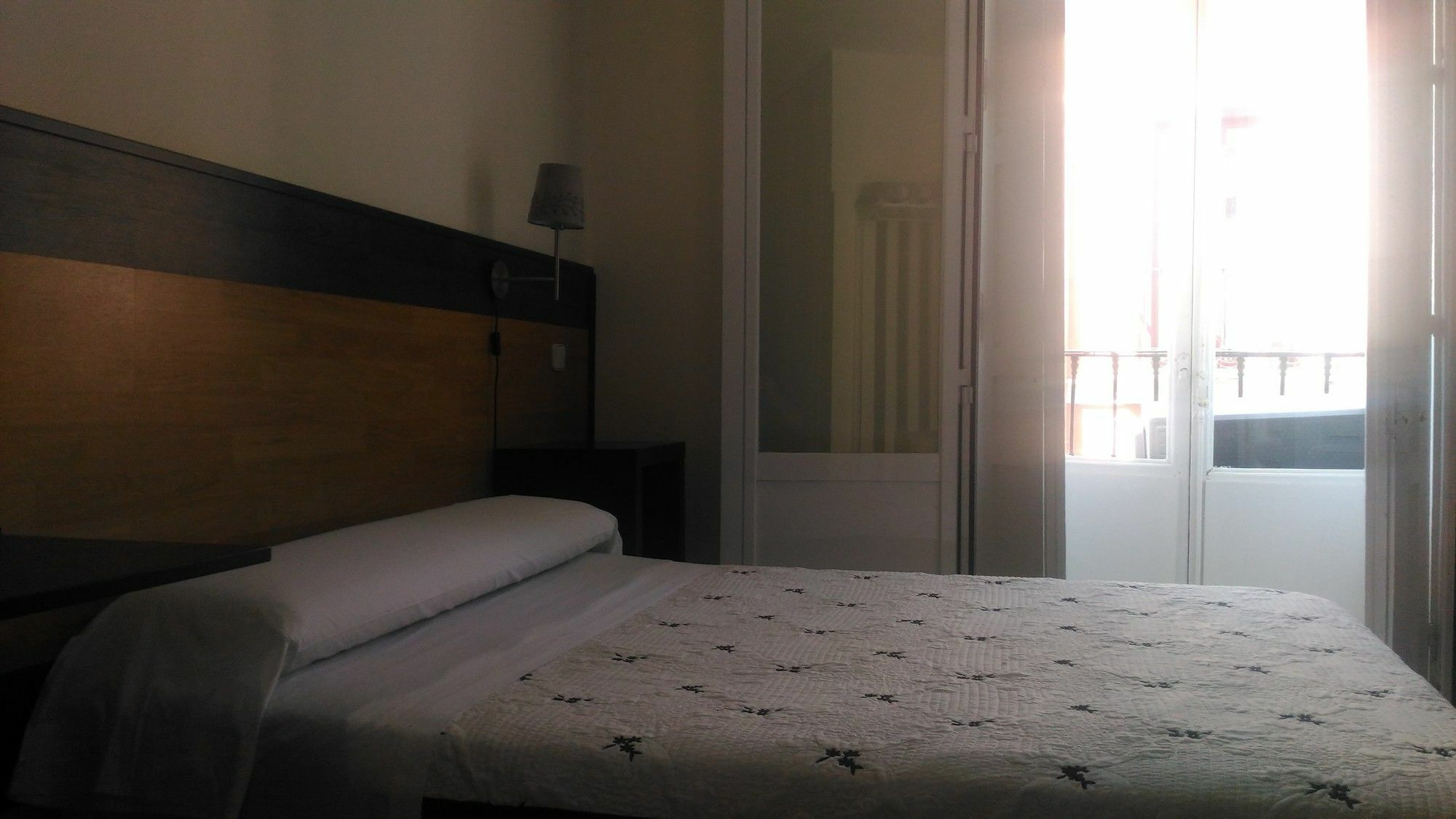 Hostal Alaska مدريد المظهر الخارجي الصورة